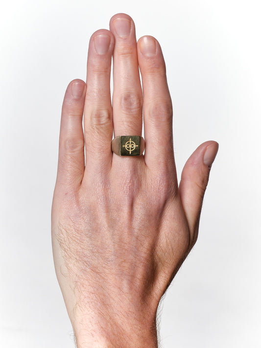 Bazz & Lutra Signed Ring