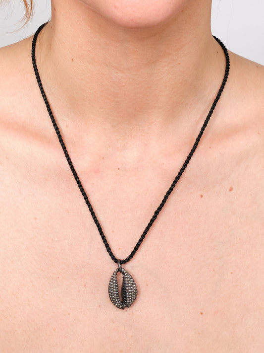 Big Lutra Shell Pendant