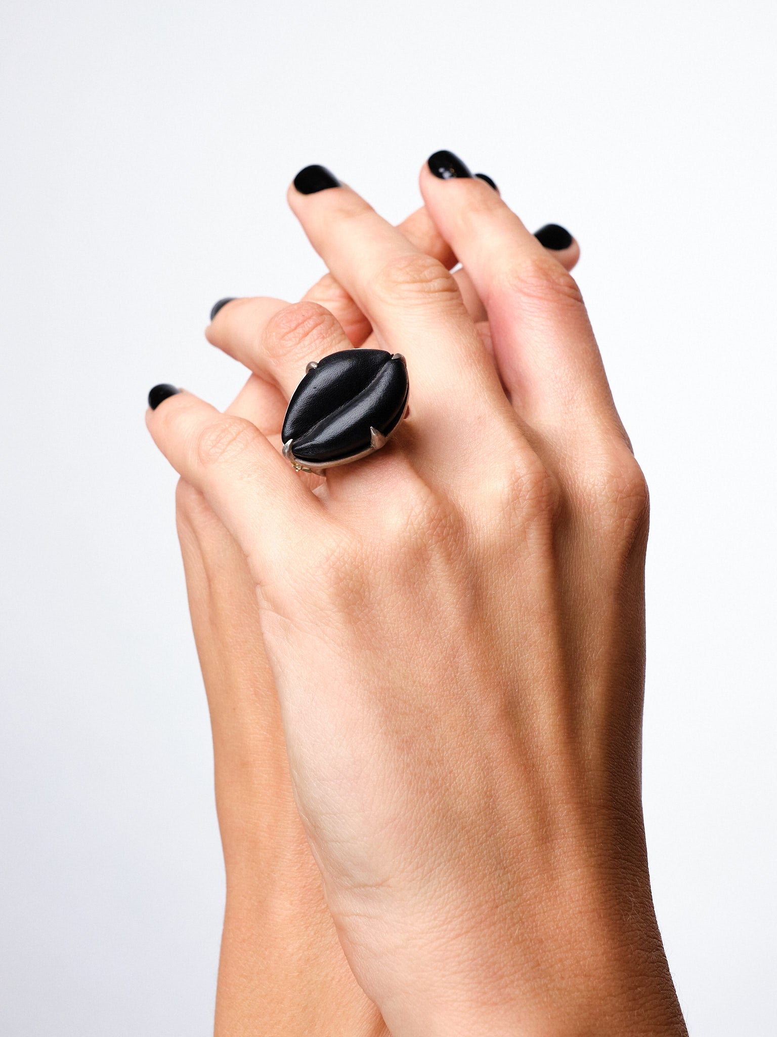 Lutra Ring