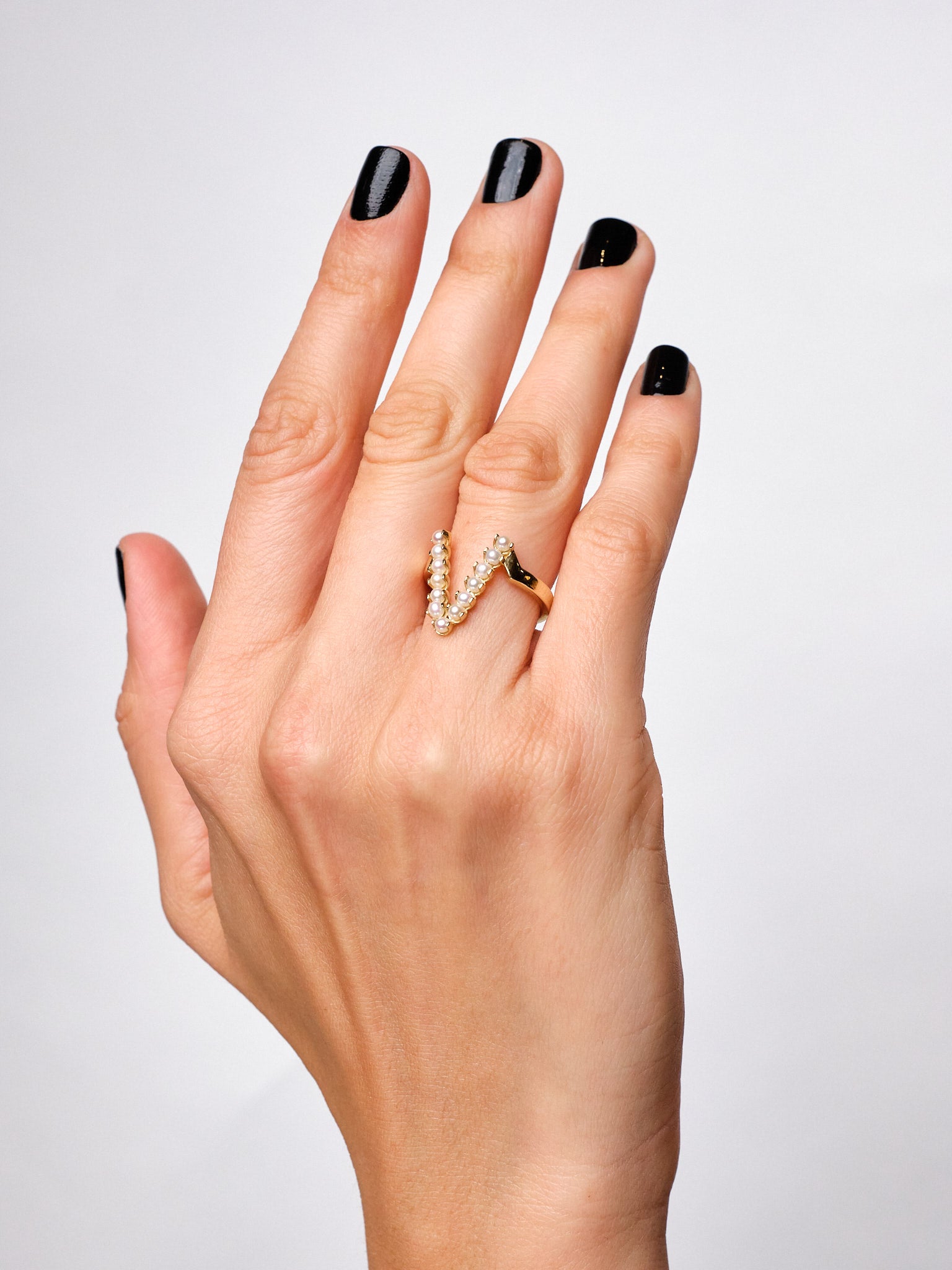 The V Ring
