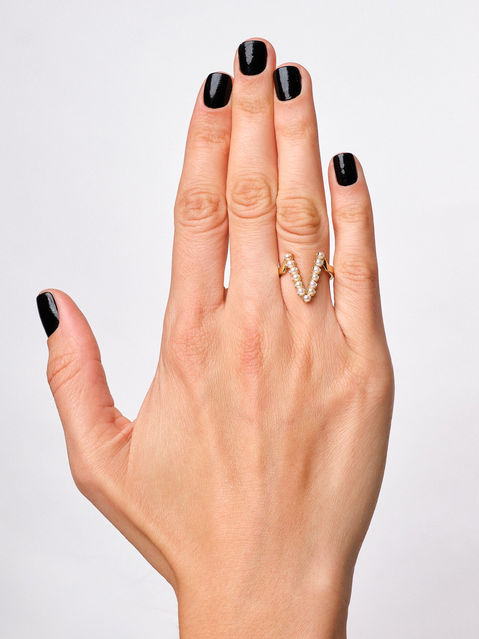 The V Ring