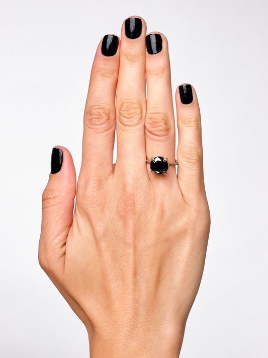 The Black Queen Ring