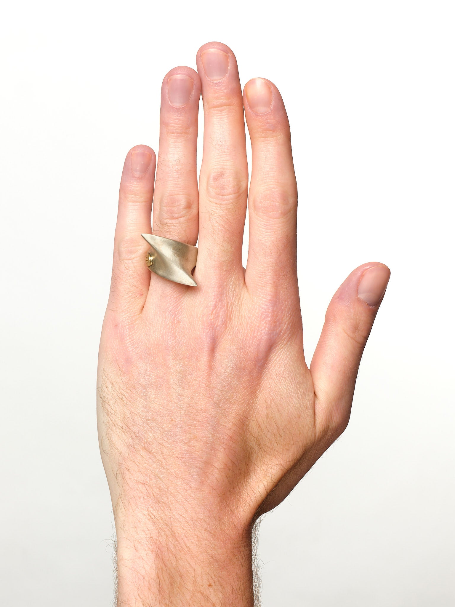 Twisted ring